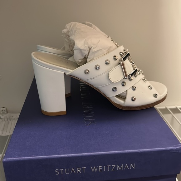 White Stuart Weitzman heels. Size: 5 - Picture 3 of 3